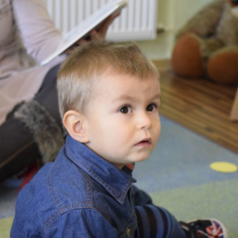 Grafika 1: 10 lat Poranków w bibliotece