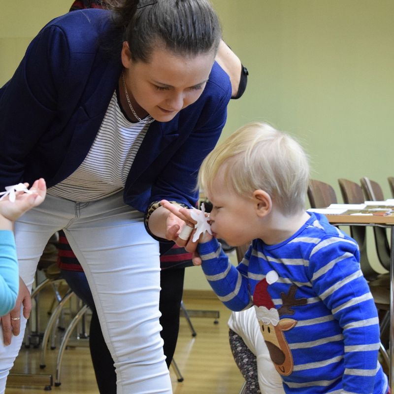 Grafika 1: 10 lat Poranków w bibliotece