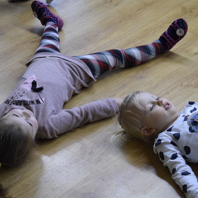 Grafika 1: 10 lat Poranków w bibliotece