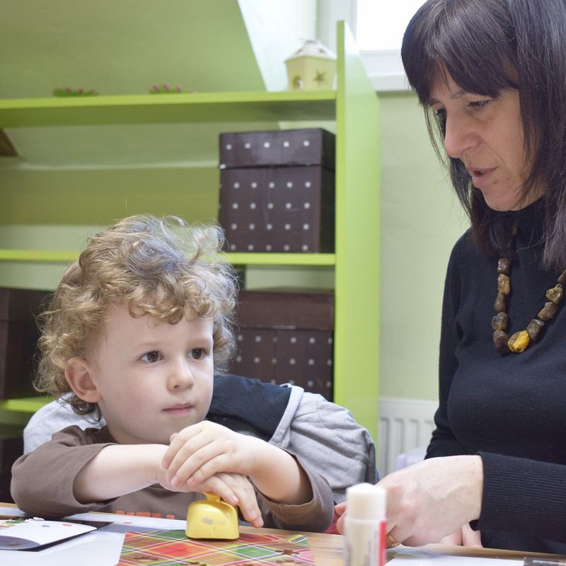 Grafika 1: 10 lat Poranków w bibliotece