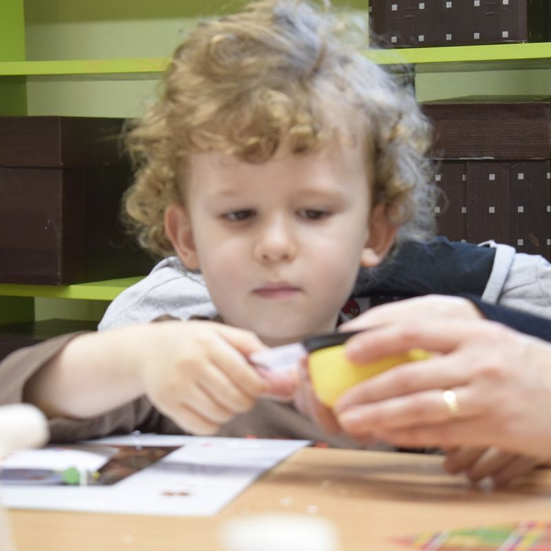 Grafika 1: 10 lat Poranków w bibliotece