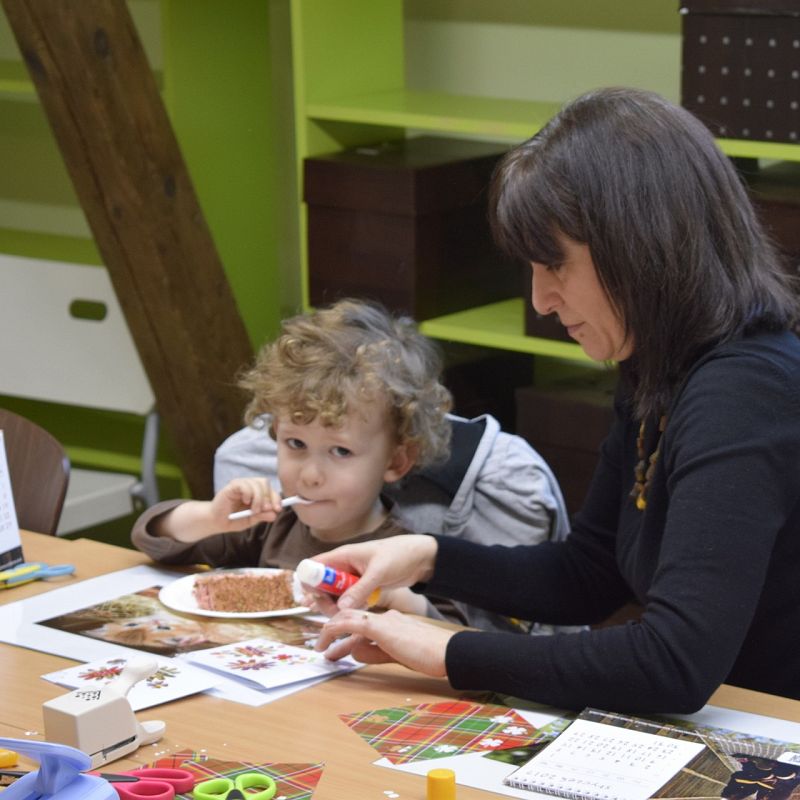 Grafika 1: 10 lat Poranków w bibliotece