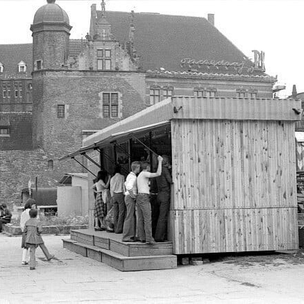 Tak w przybliżeniu wyglądała lęborska strzelnica. Zdjęcie poglądowe z @Bazar Wspomnień PRL