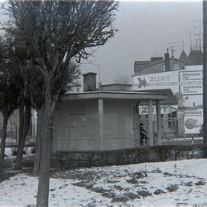 kiosk przy ul. Bieruta. Fot. Zygfryd Klimek, zbiory Leszek Buchowski