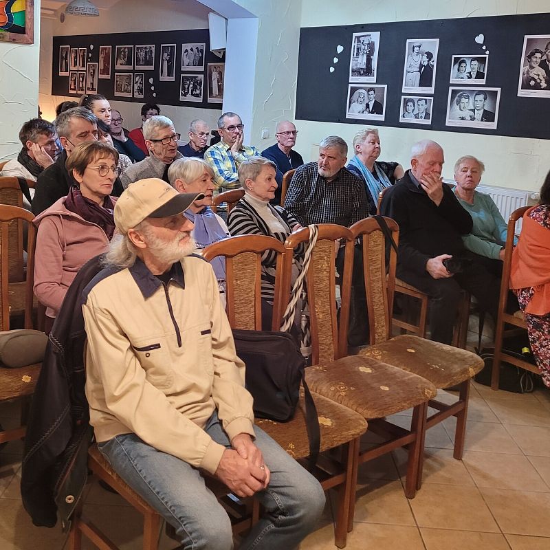 Grafika : Spotkanie autorskie z Krzysztofem Piersą