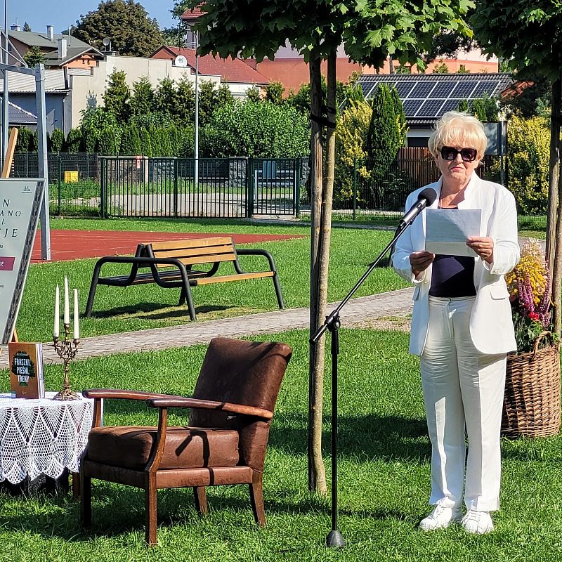 Grafika : Narodowe Czytanie