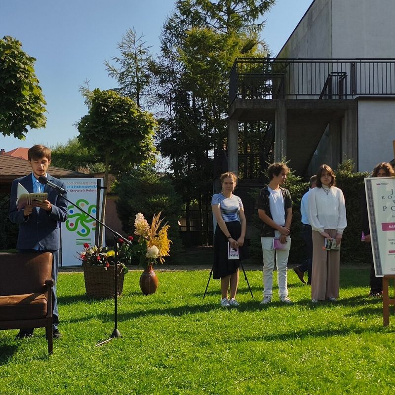 Grafika : Narodowe Czytanie