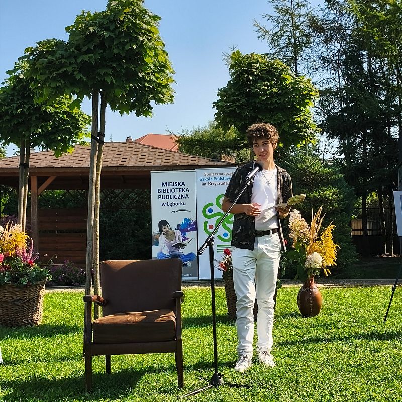 Grafika : Narodowe Czytanie