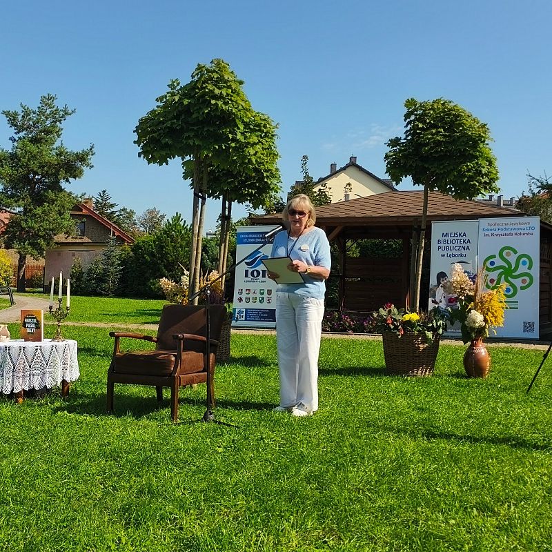 Grafika : Narodowe Czytanie