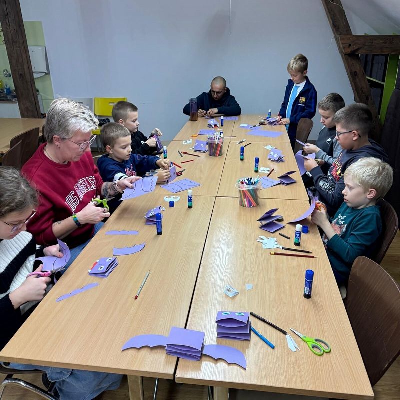 Grafika : Halloweenowe warsztaty plastyczne dla dzieci 7+