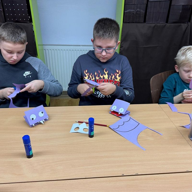 Grafika : Halloweenowe warsztaty plastyczne dla dzieci 7+